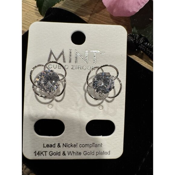 14KT White & Gold Plated Silvertone Flower CZ EARRINGS NEW W Gift Bag - Picture 4 of 6